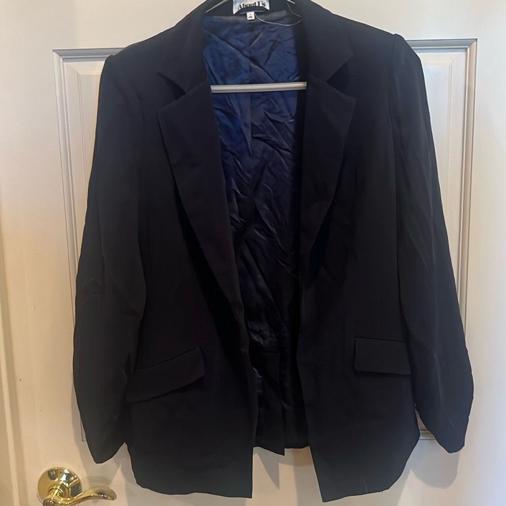 About us navy blue blazer - Picture 3 of 3